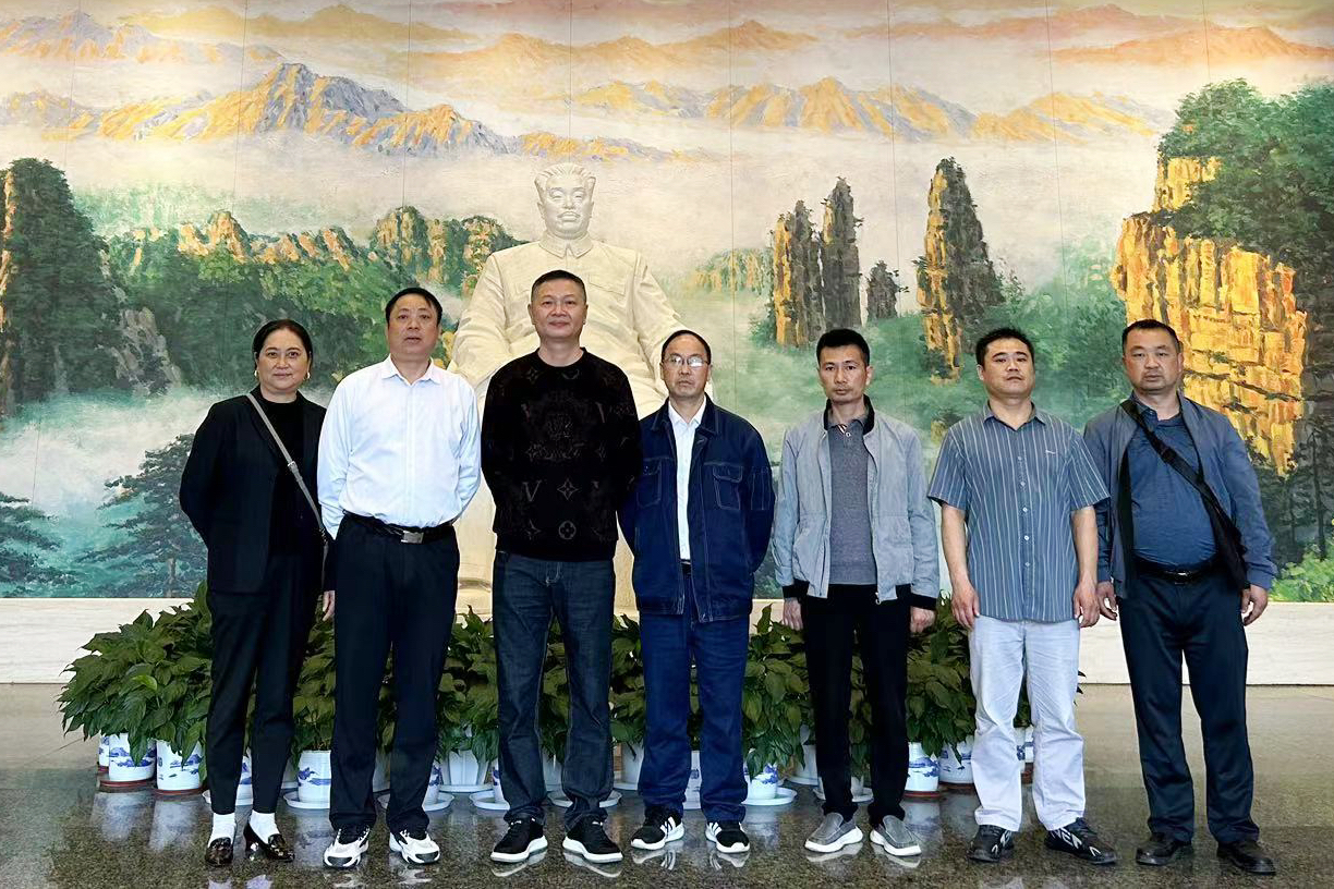 追寻先烈足迹  传承红色基因——爱游戏官方网站-爱游戏(中国)鸟儿巢公司全体党员参观贺龙纪念馆